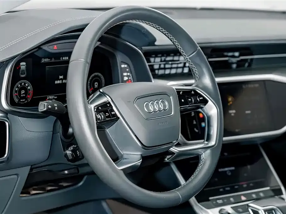 Audi A7L — фото 6