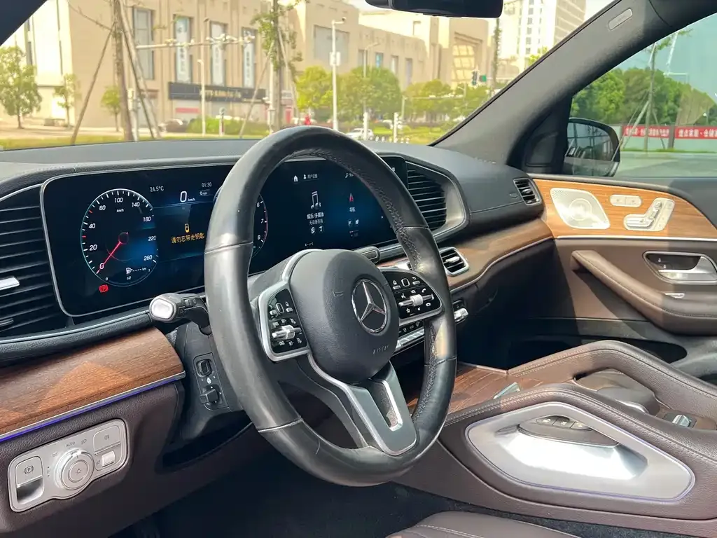 Mercedes-Benz GLS — фото 2