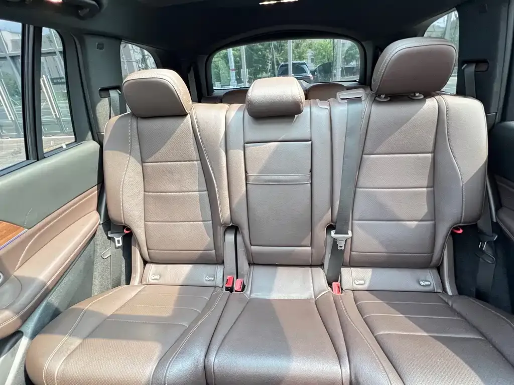 Mercedes-Benz GLS — фото 6