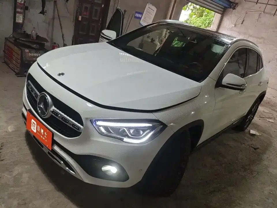 Mercedes-Benz GLA — фото 1
