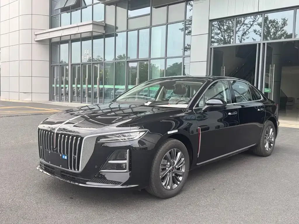 Hongqi H5 — фото 1