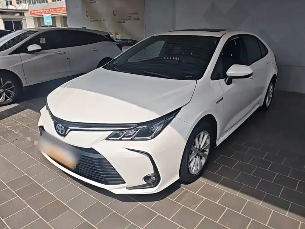 Toyota Corolla — фото 1