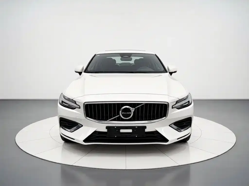 Volvo S60 — фото 7