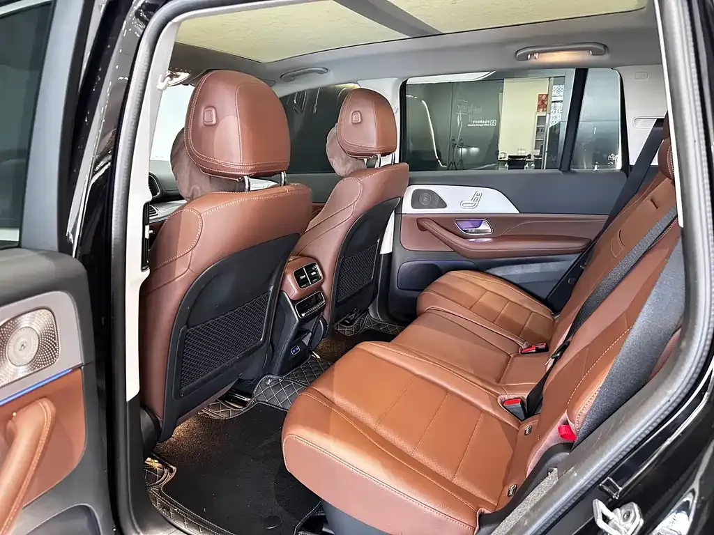 Mercedes-Benz GLS — фото 9