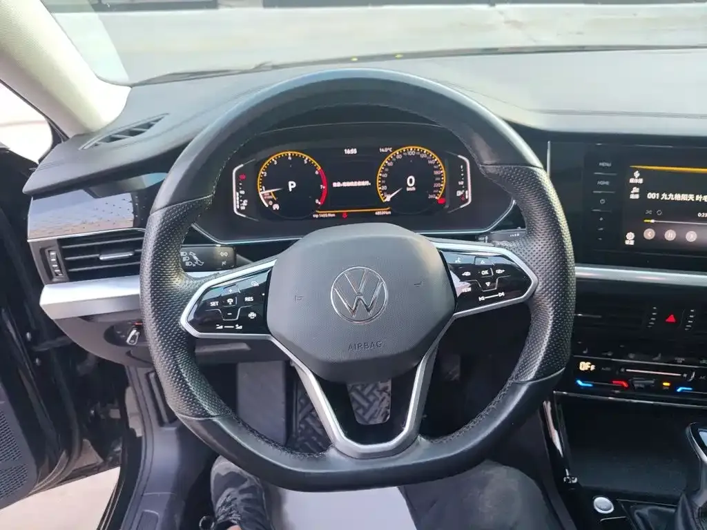 Volkswagen Passat — фото 9