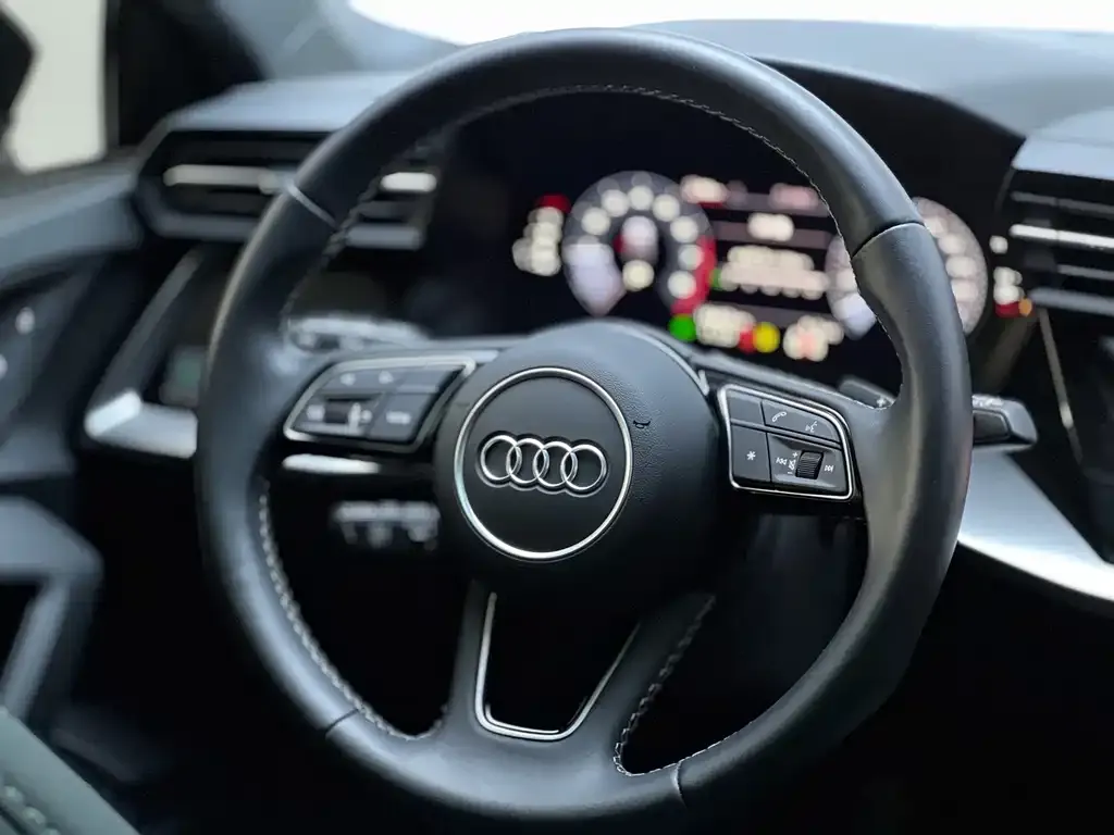Audi A3 — фото 2