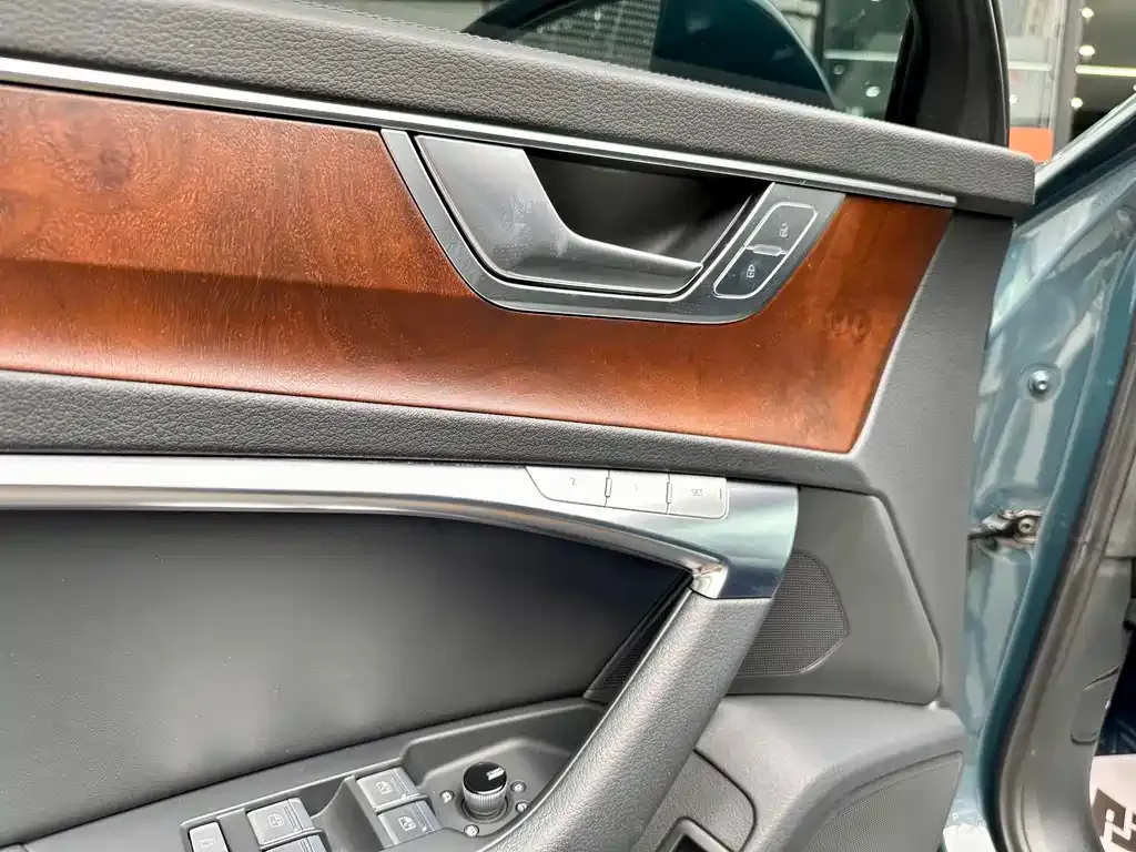 Audi A6 (Import) — фото 8