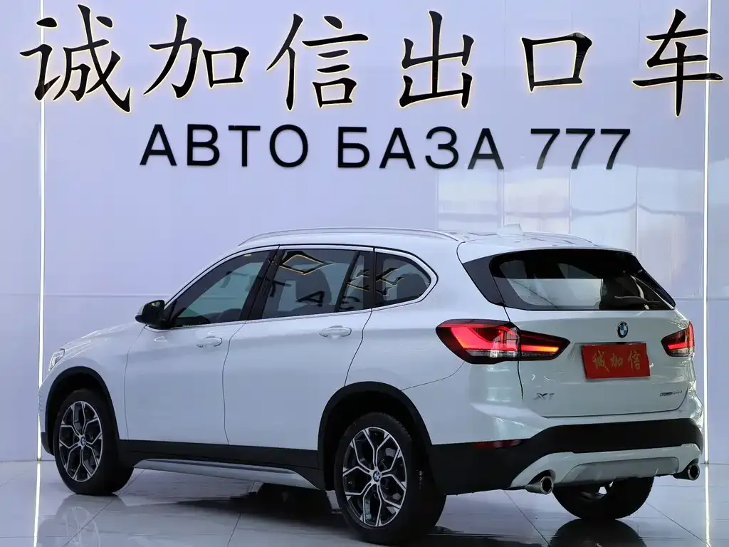 BMW X1 — фото 10
