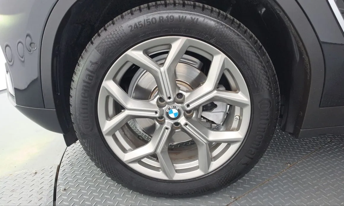 BMW X3 — фото 10