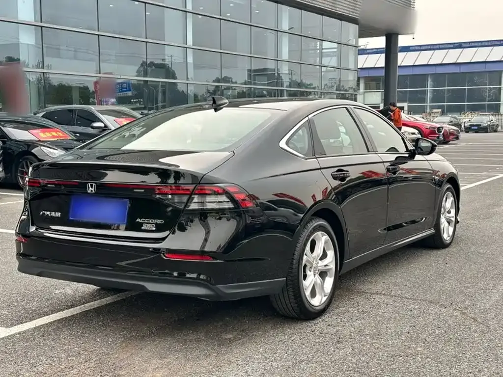 Honda Accord — фото 6