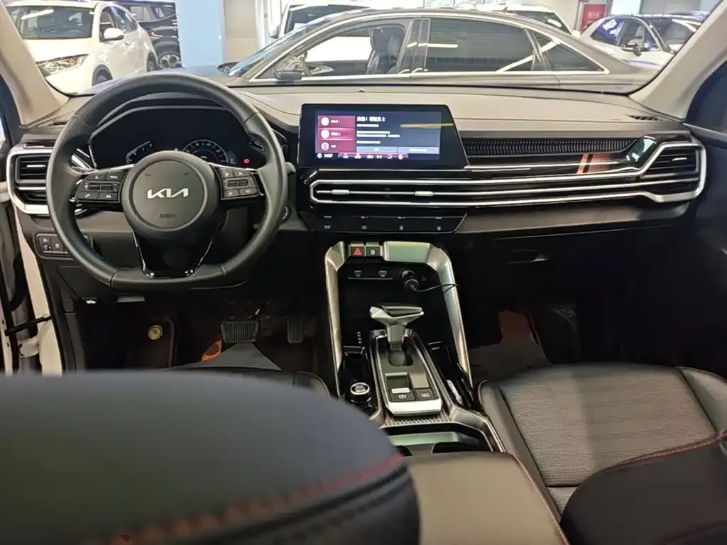 Kia Sportage — фото 7