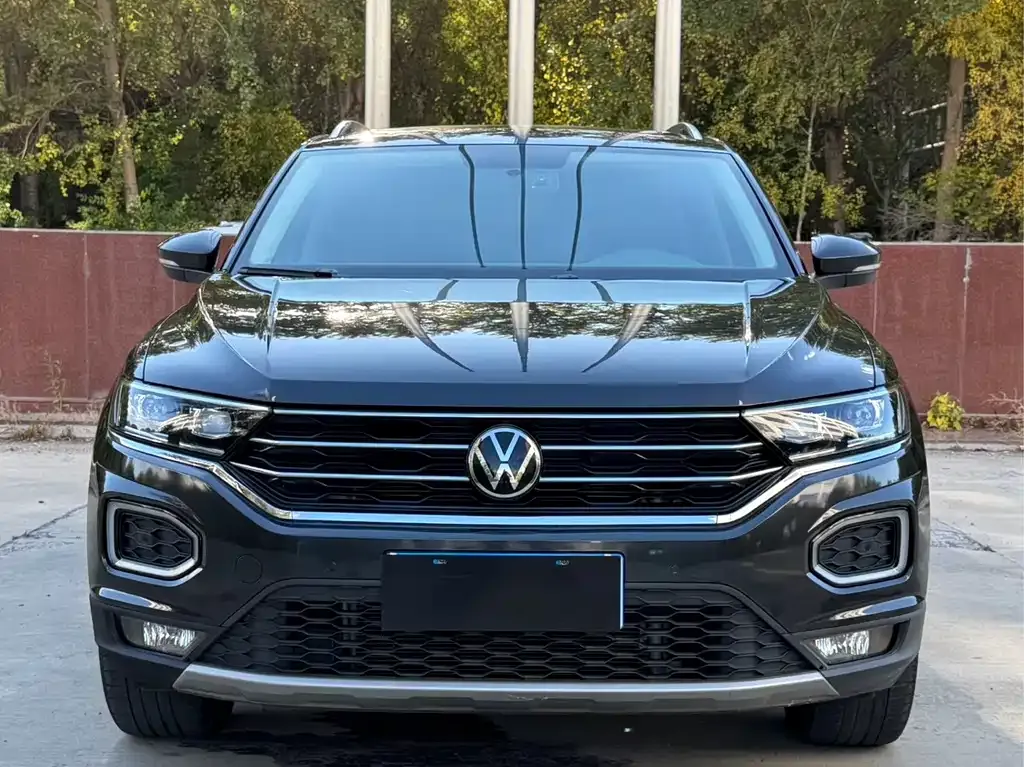 Volkswagen T-Roc — фото 8