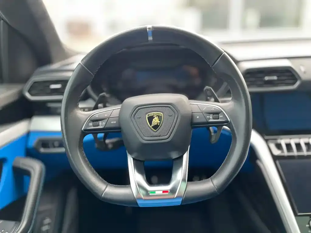 Lamborghini Urus — фото 2