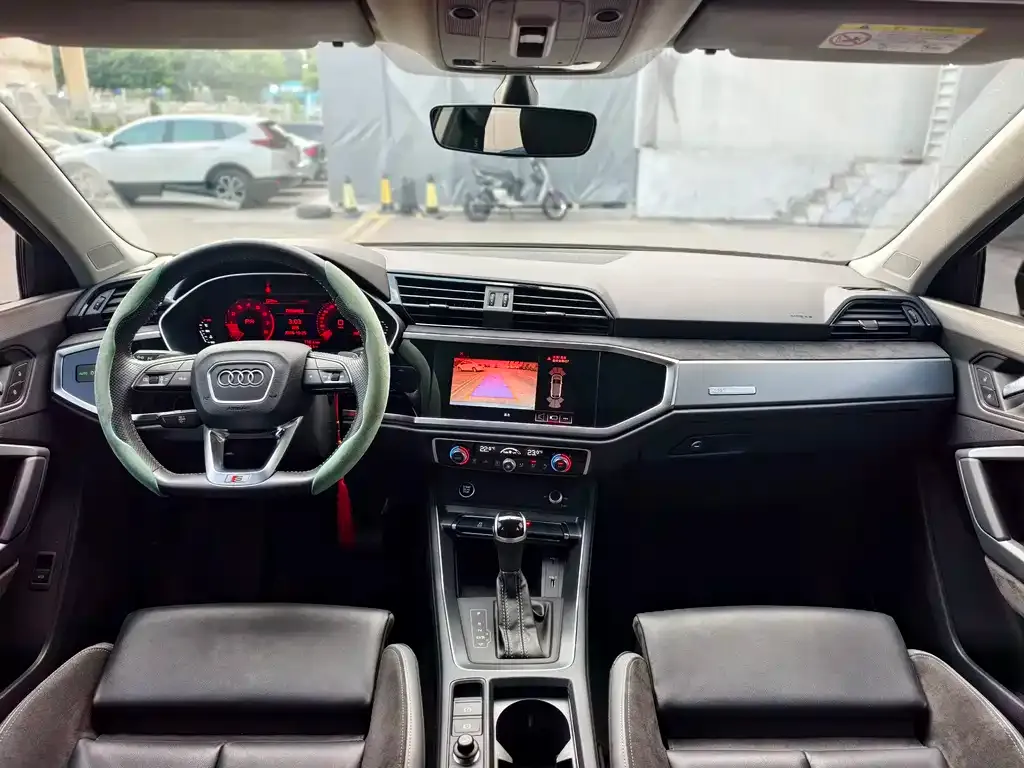 Audi Q3 Sportback — фото 4