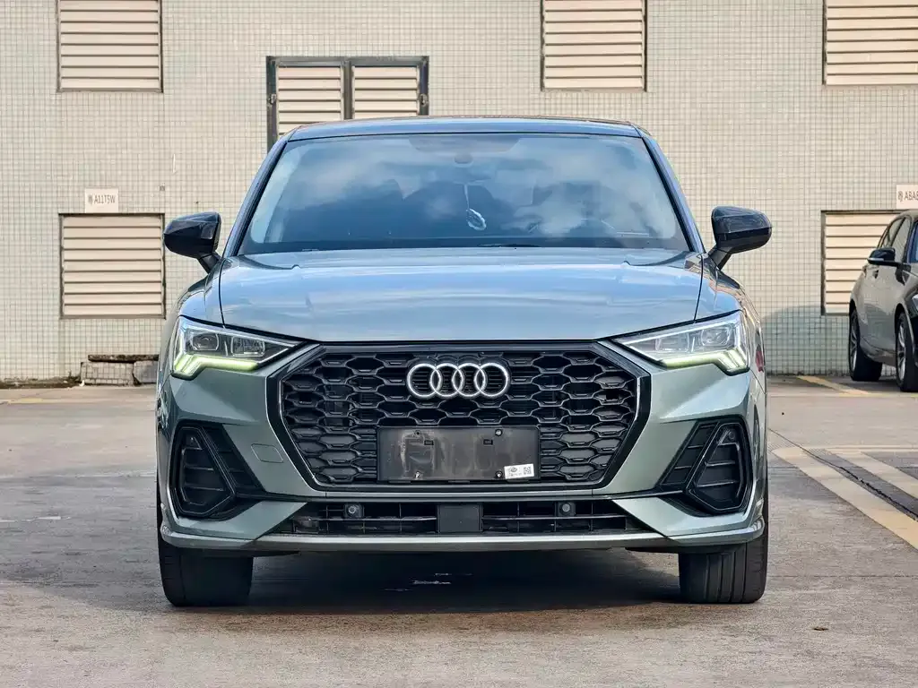 Audi Q3 Sportback — фото 10