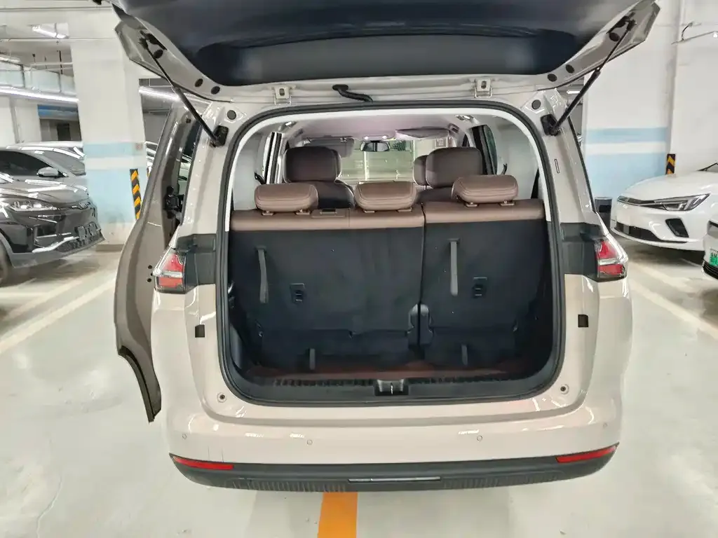 Wuling Xingguang 730 New Energy — фото 9