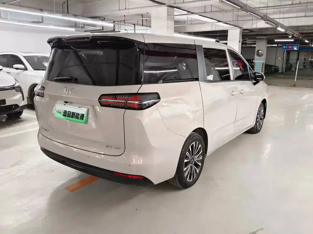 Wuling Xingguang 730 New Energy — фото 3