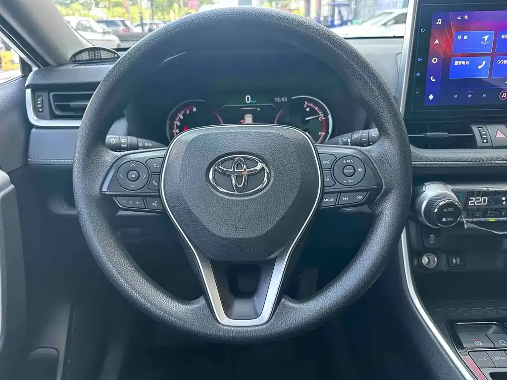 Toyota RAV4 — фото 6