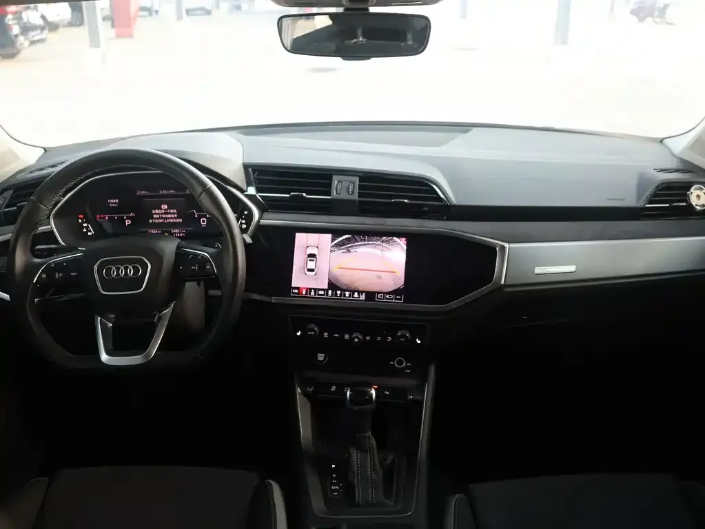 Audi Q3 — фото 3