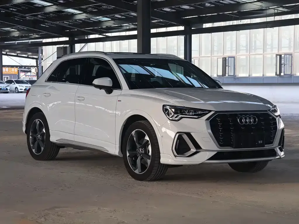 Audi Q3 — фото 10