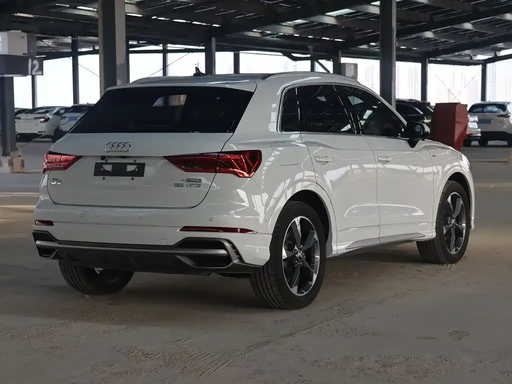 Audi Q3 — фото 4
