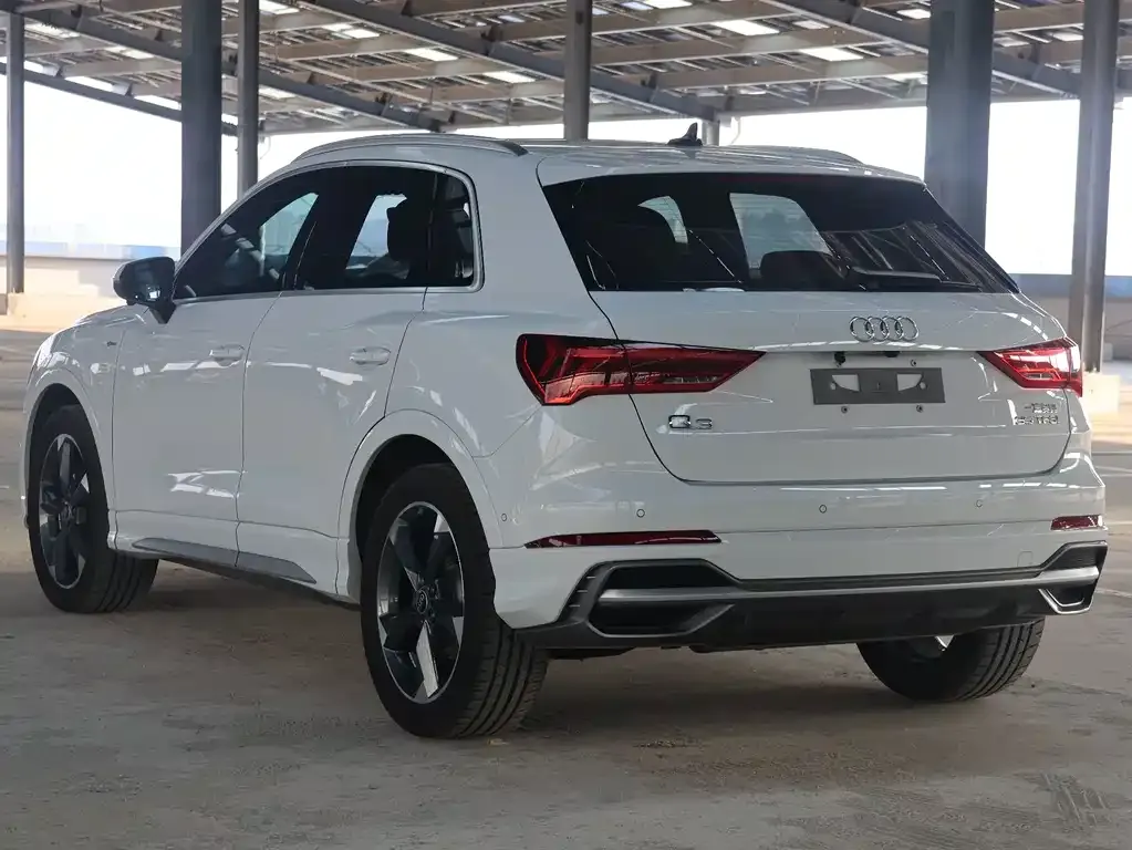 Audi Q3 — фото 9