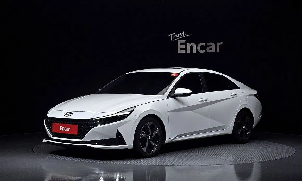 Hyundai AVANTE — фото 1