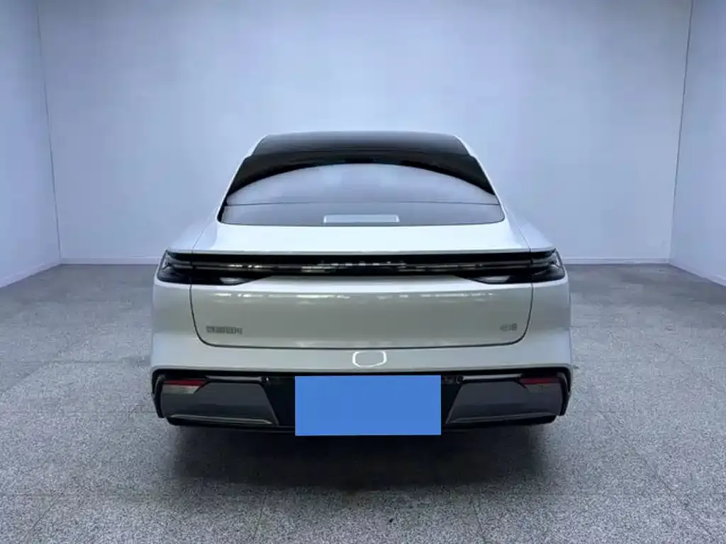 Geely Galaxy E8 — фото 6