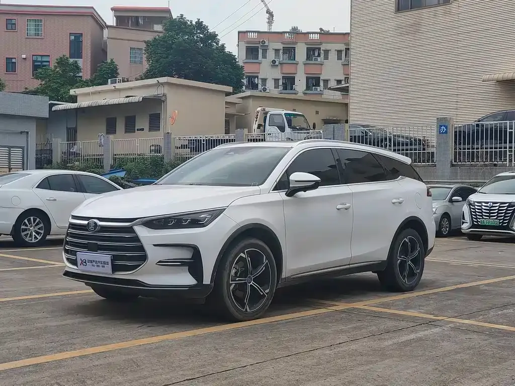 BYD Tang New Energy — фото 1