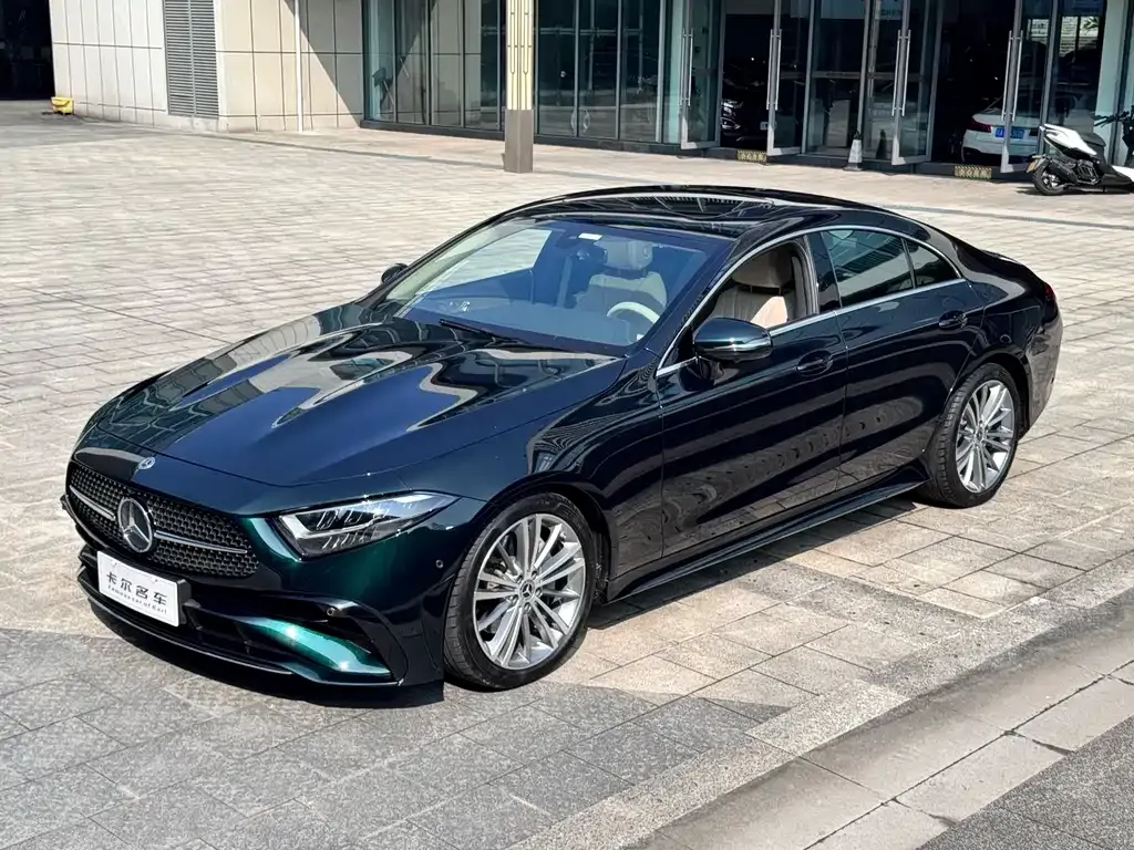 Mercedes-Benz CLS — фото 1