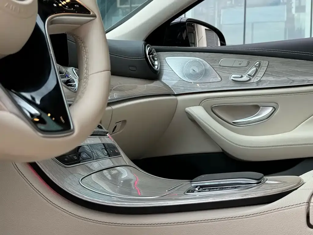 Mercedes-Benz CLS — фото 5