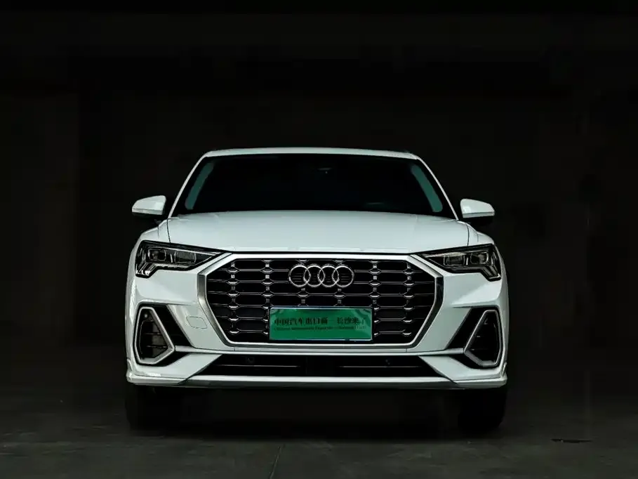 Audi Q3 — фото 6