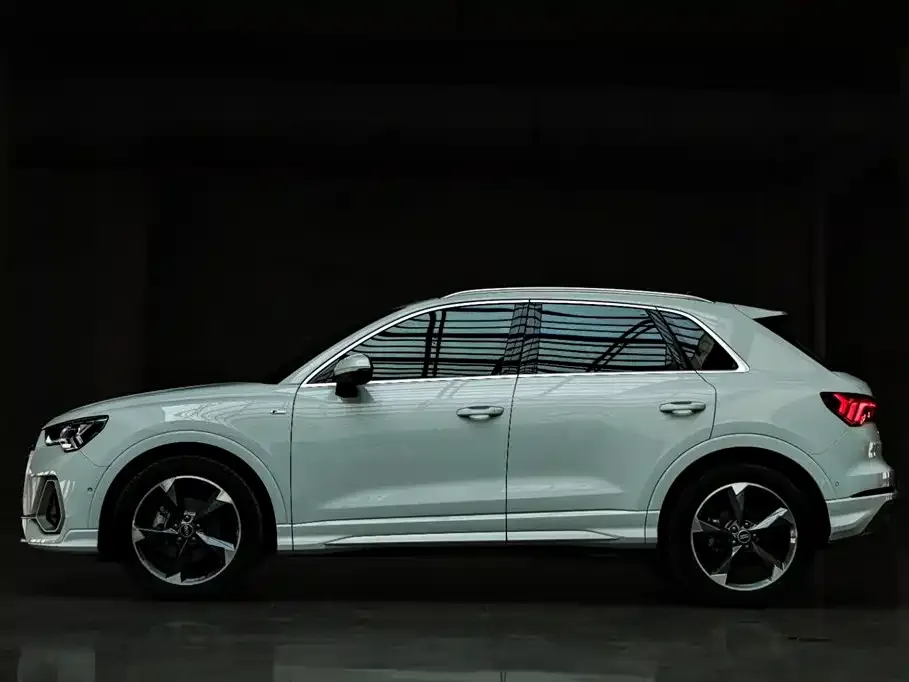Audi Q3 — фото 4