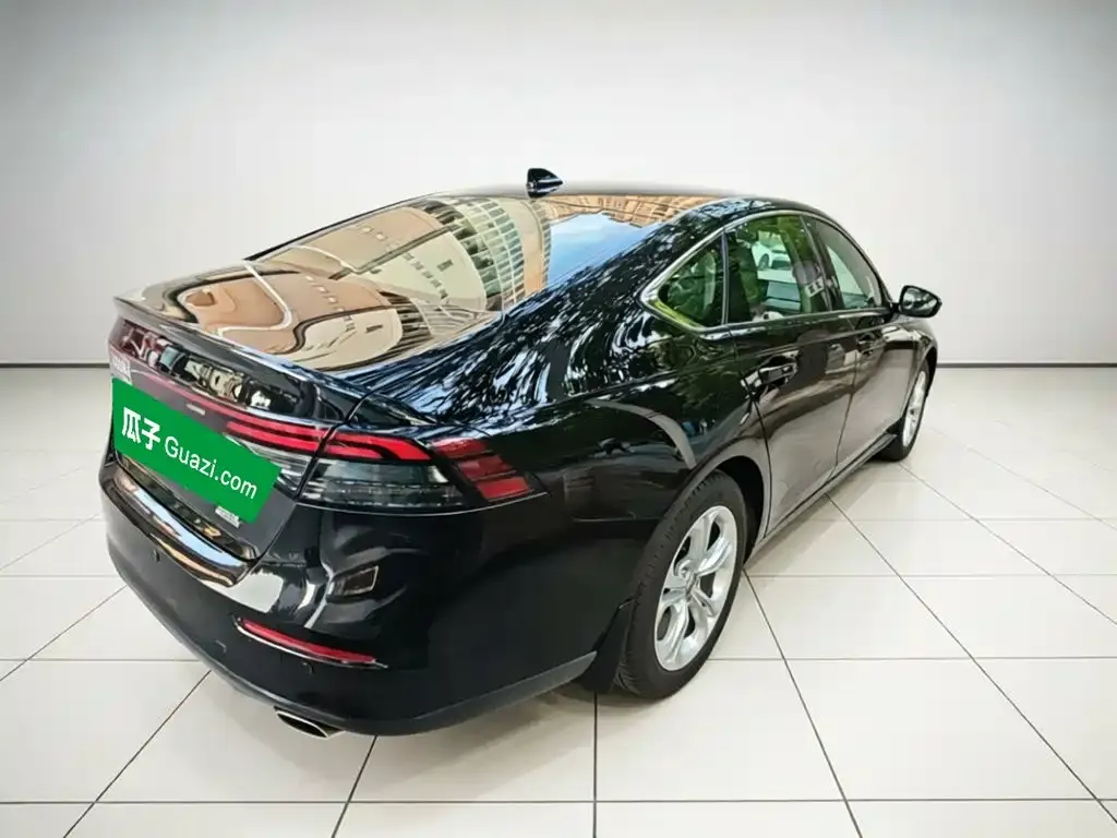 Honda Accord — фото 10