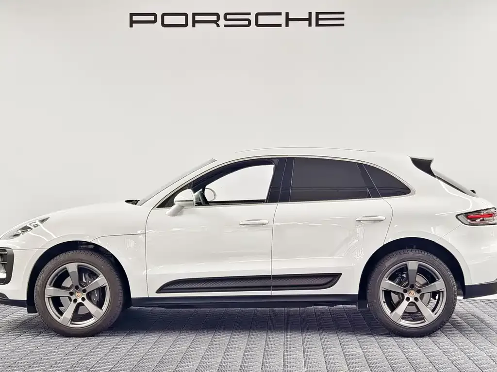 Porsche Macan — фото 9