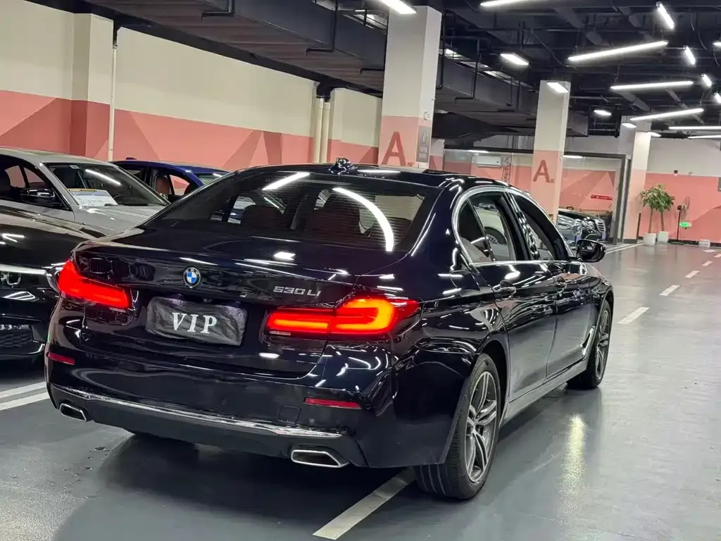 BMW 5 Series — фото 2