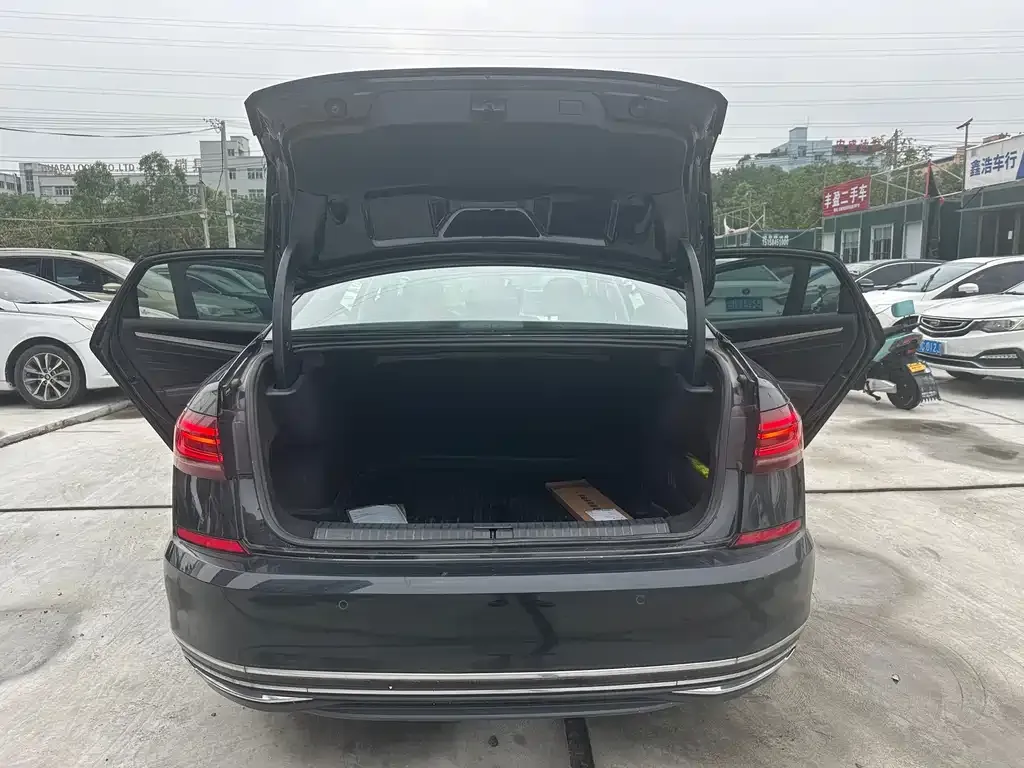 Volkswagen Passat — фото 4
