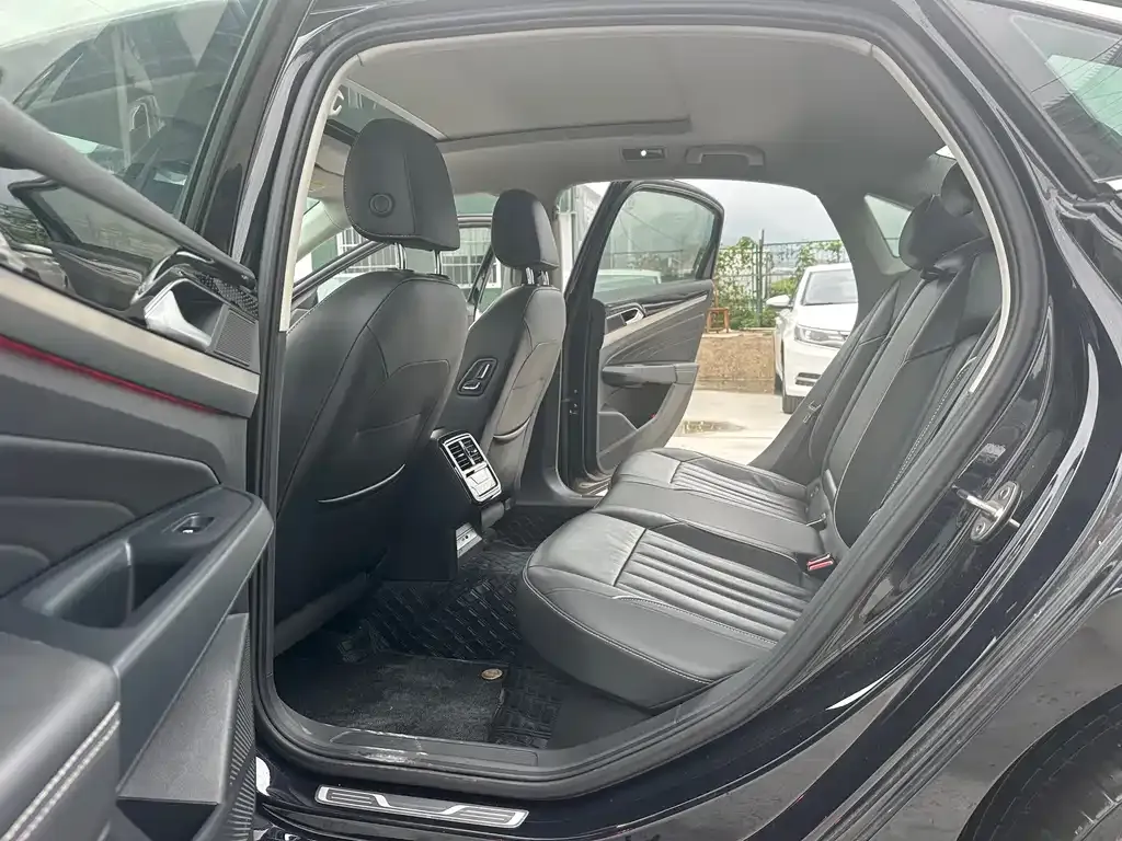 Volkswagen Passat — фото 2