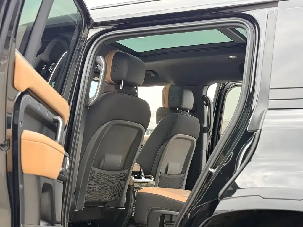 Land Rover Defender — фото 10