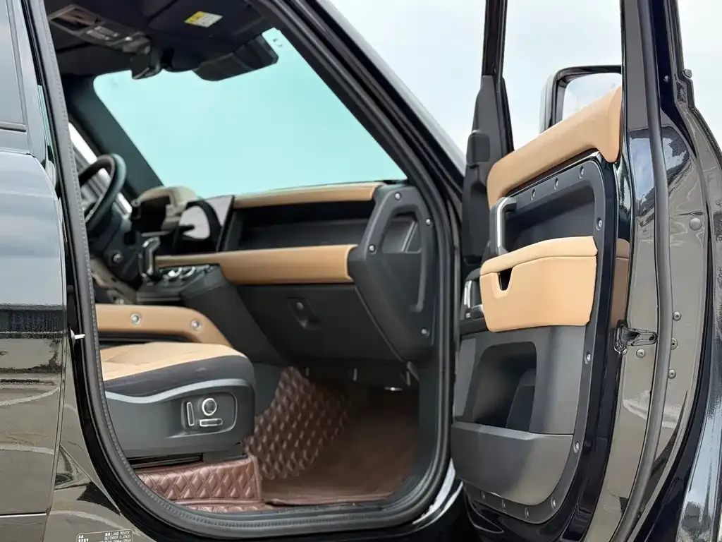Land Rover Defender — фото 2