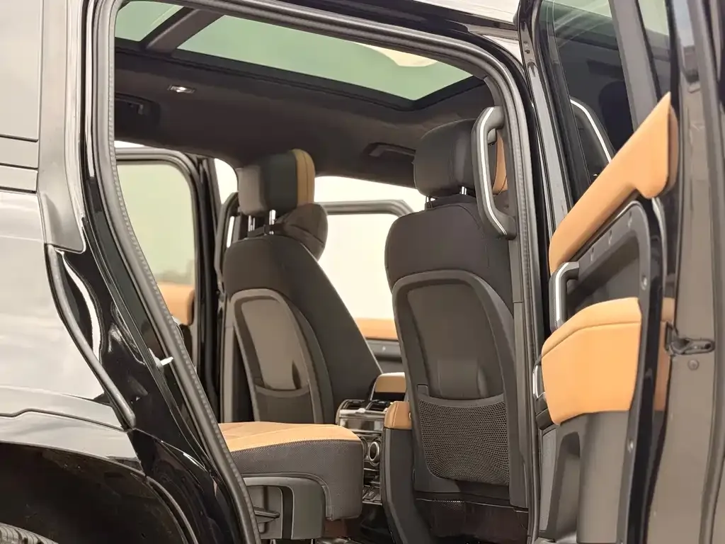Land Rover Defender — фото 6