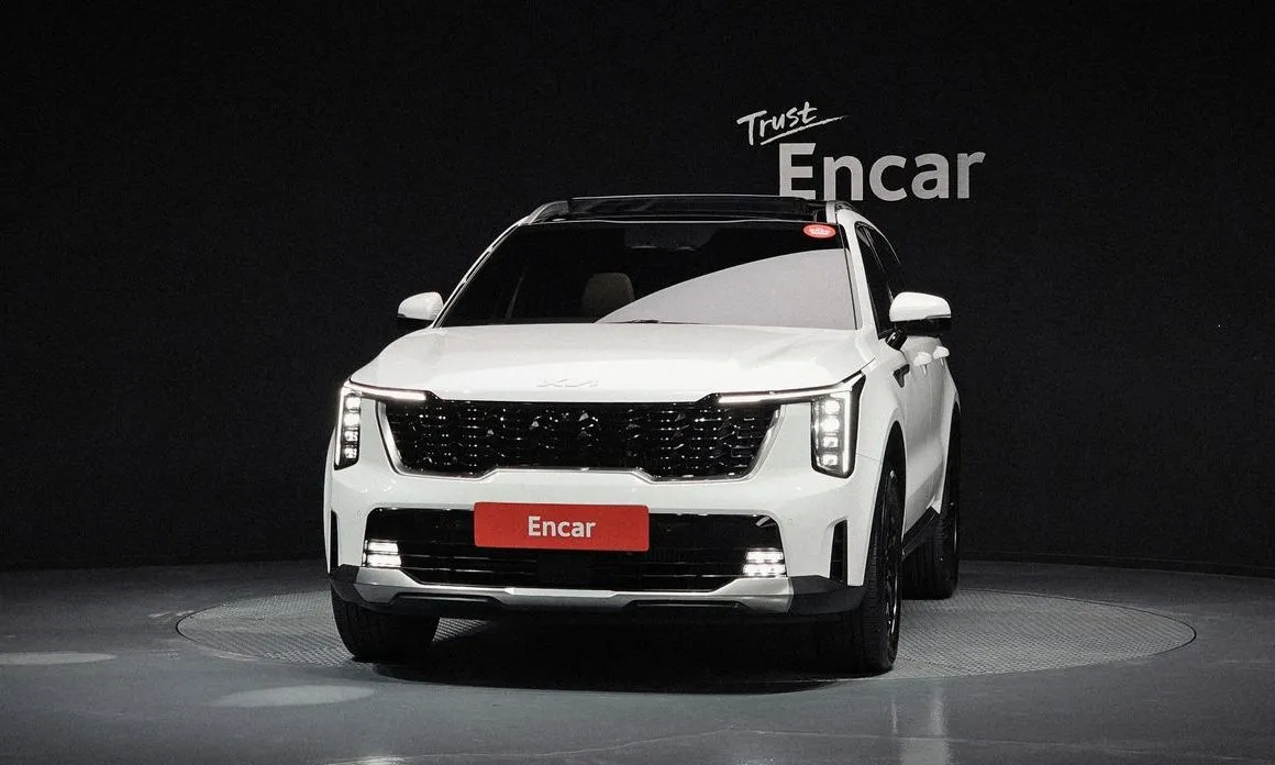 Kia Sorento — фото 8