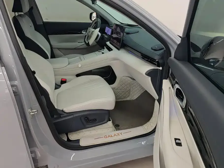 Geely Galaxy E5 — фото 7
