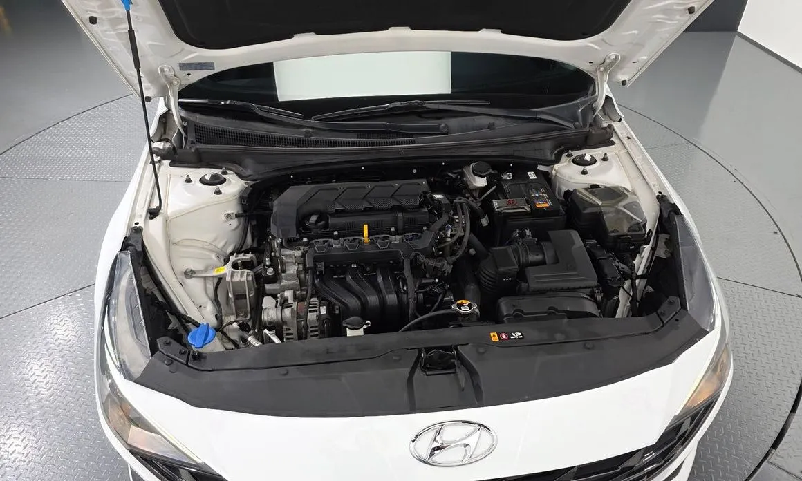 Hyundai AVANTE — фото 8
