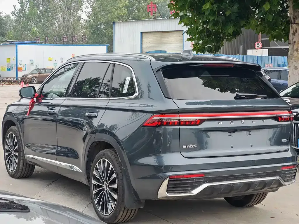 Geely Xingyue L — фото 8