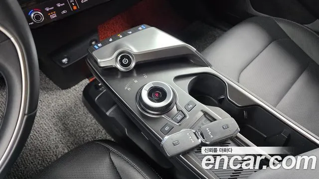 Kia EV6 — фото 10