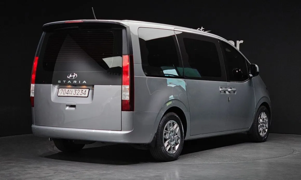 Hyundai Staria — фото 2
