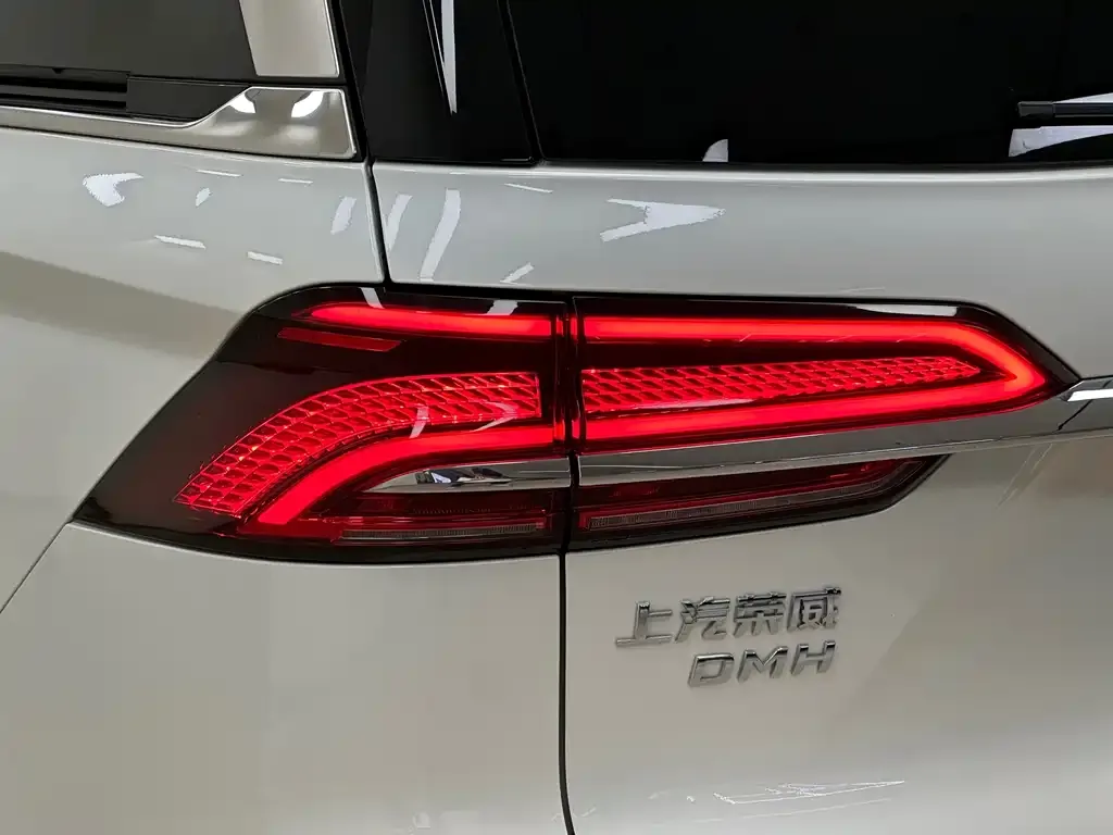Roewe iMAX8 New Energy — фото 3