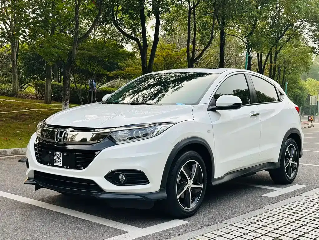 Honda Vezel — фото 1