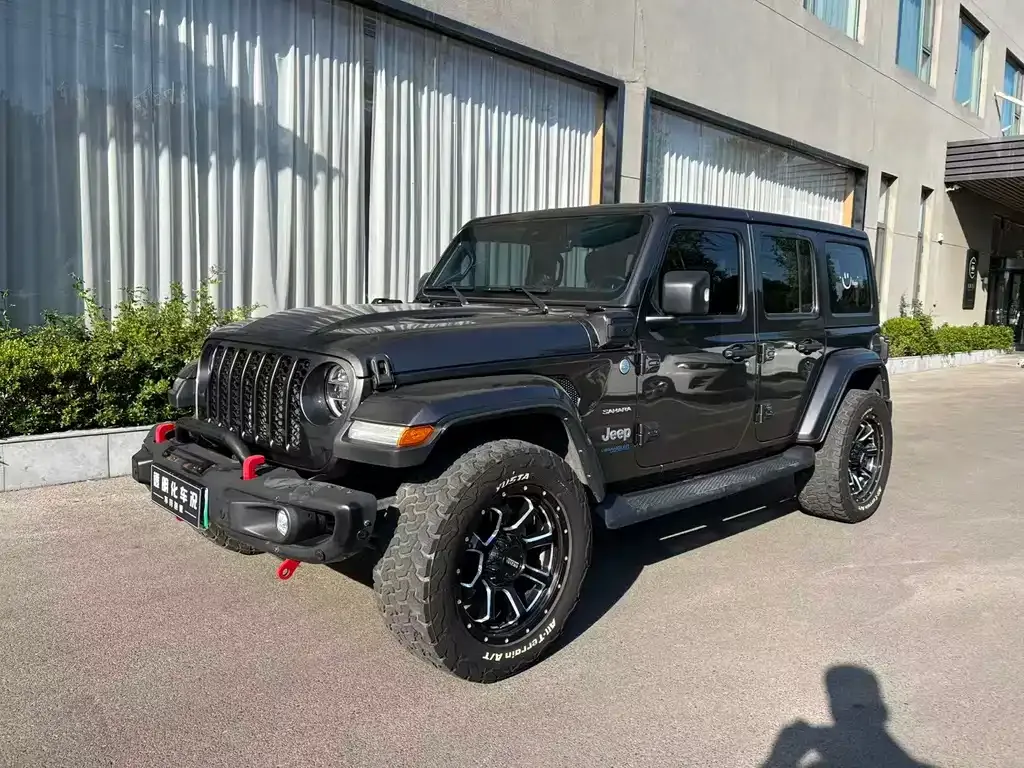 Jeep Wrangler PHEV — фото 1